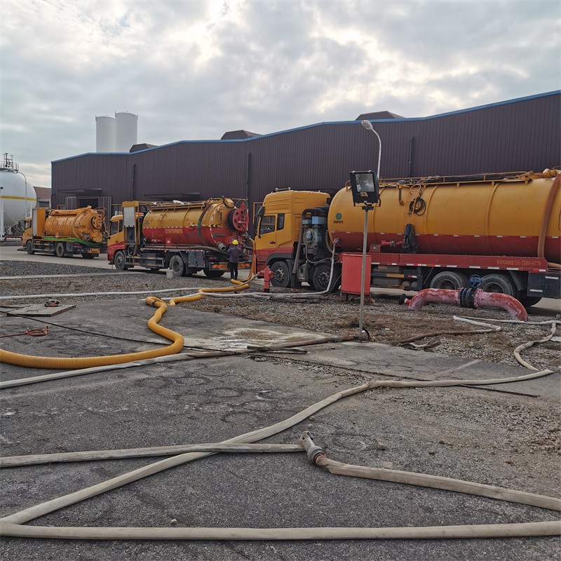 南川污水池清理